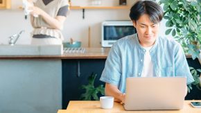 【社労士が解説】在宅勤務（テレワーク）に関するFAQ 5選