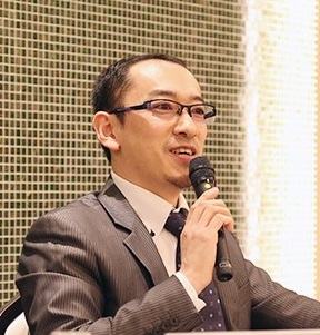 小國 隆輔 氏